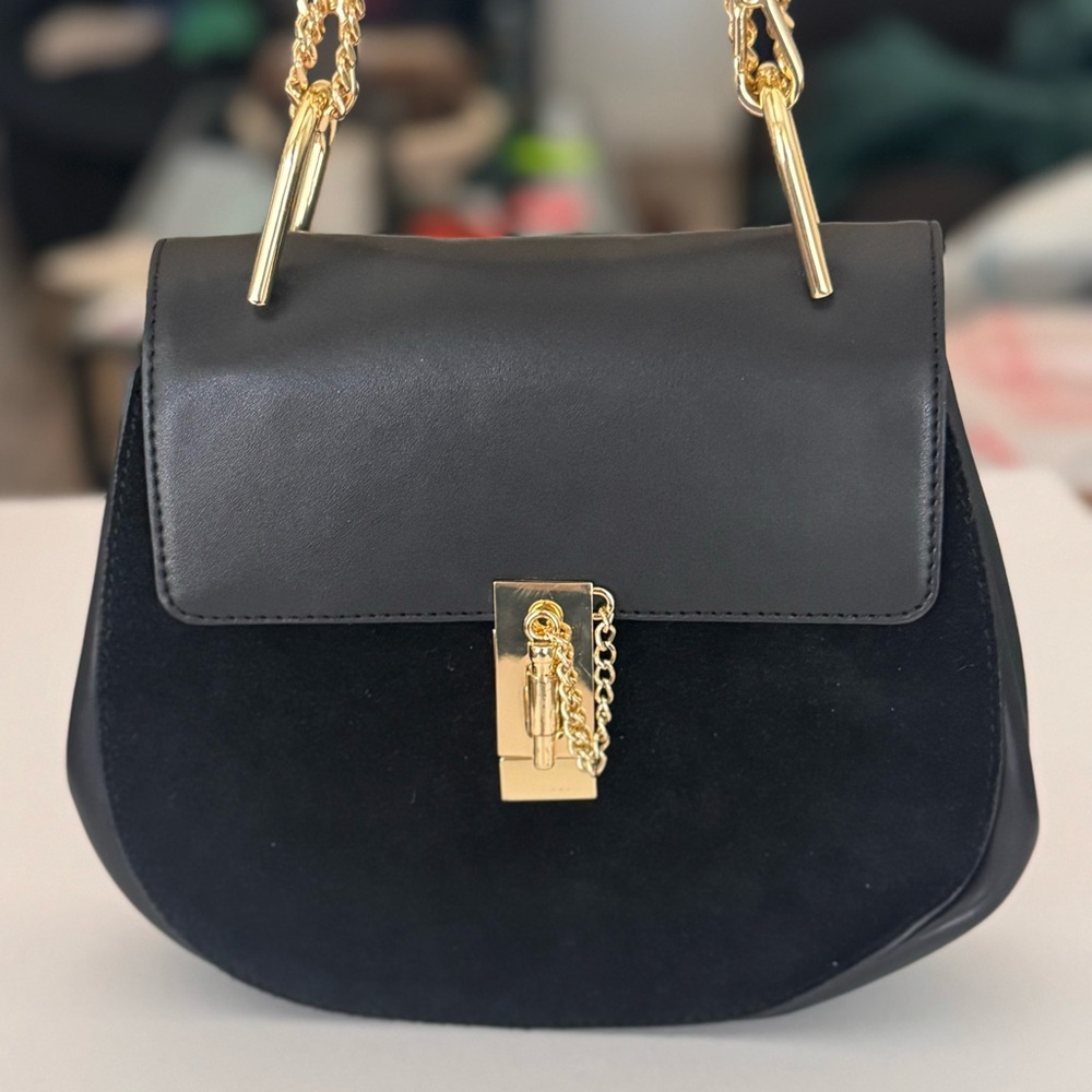 M.I.L.A Made In Los Angeles | Purse I Mila La Saddle Hangbag